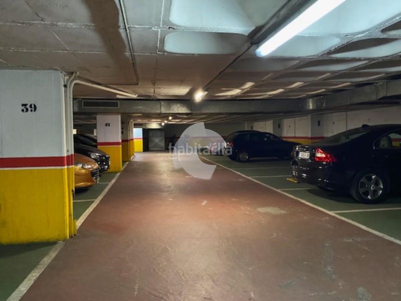 Foto b74878d2-33b2-432b-ae70-737ce937809c. Aparcament cotxe a Centro Ourense