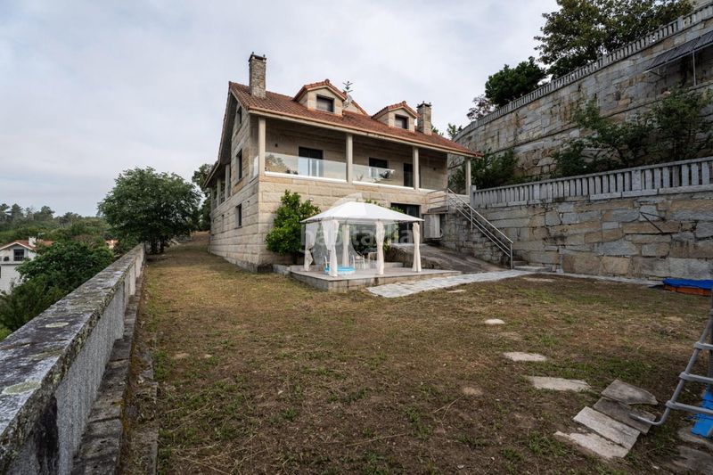 Foto cadfc2cd-744a-44b1-b462-bbbd1c551555. Casa amb calefacció aparcament a Barbadás