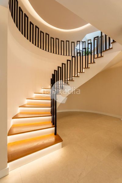 Foto eaba0d85-b857-4170-a3bb-638a77f01929. Casa amb calefacció aparcament a Barbadás
