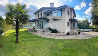 Casa a San Cibrao das Viñas. Descubre tu nuevo hogar en esta espectacular casachalet independ
