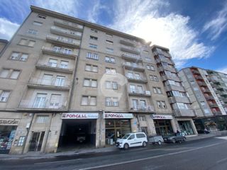 Flat in San Rosendo. Vivienda en el puente completamente reformada. distribuida en cu