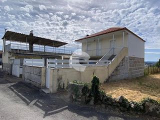Haus in San Cibrao das Viñas. Vivienda unifamilar independiente en san cibrao das viñas. patio