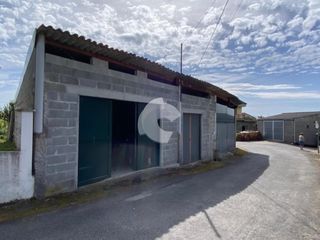 Industrial building in San Cibrao das Viñas. Construccion en venta en san cibrao da viñas destinada a almacen