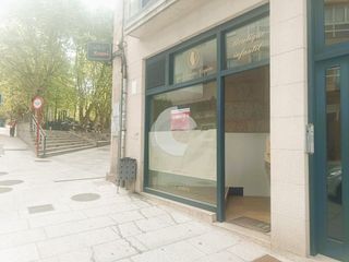 Lloguer Local Comercial  Buenos aires. Local comercial acondicionado de 35 m2 utiles, aire acondicionad