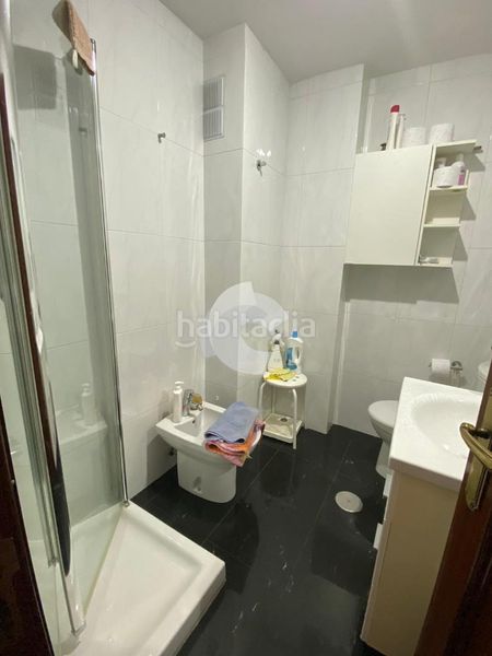 Foto c8529e65-d872-4f34-968e-c8c8c8f9c270. Pis amb calefacció aparcament a As Lagoas Ourense