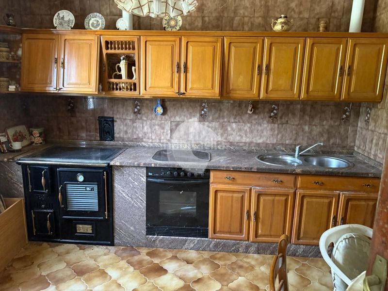 Foto 8e021b58-e6b9-4da2-aeb8-03713373c8d9. Casa amb calefacció aparcament a Vilamarín