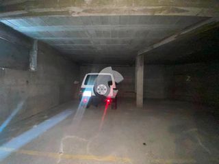 Aparcament cotxe a Barbadás. Se vende amplia plaza de garaje para dos coches se vende excelen