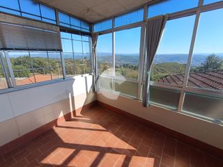 Casa adosada en Vistahermosa. Vivienda unifamiliar en vilar de astres , lista para entrar a vi