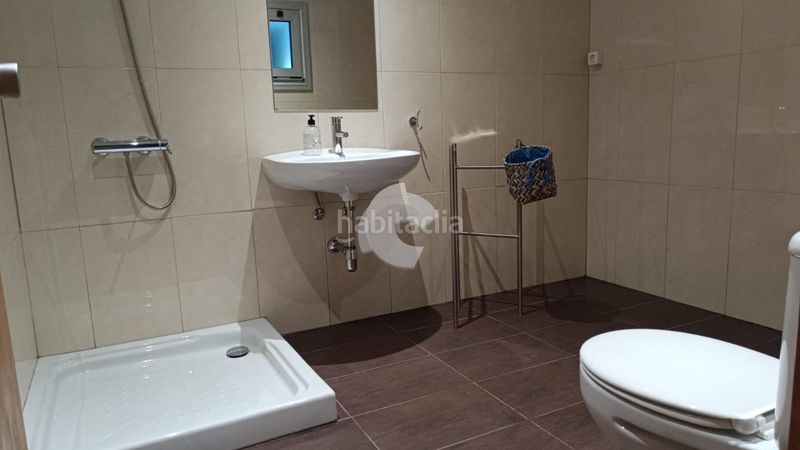 Foto 4f5d9811-ab77-427f-a3b3-f09f5cadfd36. Casa amb calefacció aparcament a Merca (A)