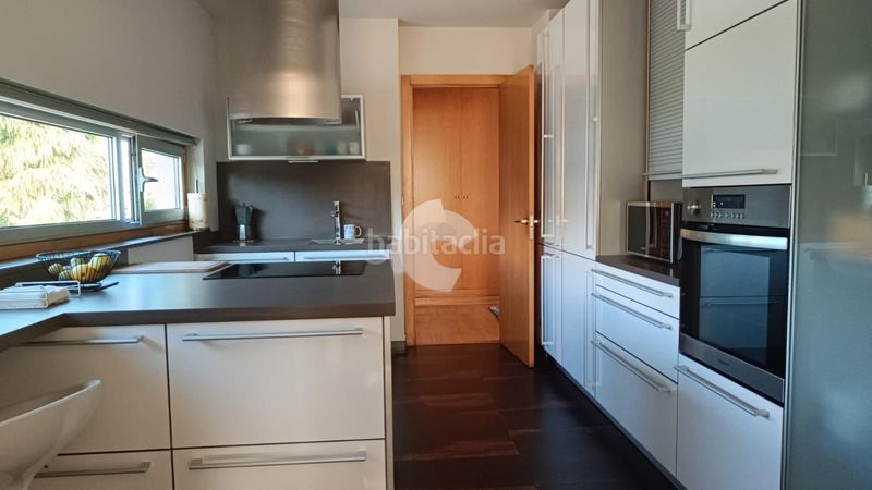 Foto d5253189-c8b4-4286-b5a7-d5701f3968c7. Casa amb calefacció aparcament a Merca (A)