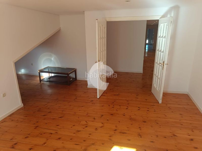 Foto 24b16f34-752c-4562-af1b-0c8ad4b44dcb. Alquiler piso precioso piso en santo domingo, corrido de adelanteatras 4 dormitorios con armarios y baños, salóncomedor en varios ambiente, coci en Ourense