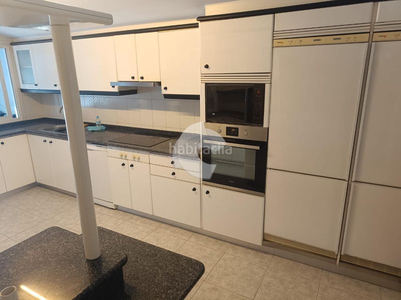 Foto 27b8979b-f0fe-48df-8729-22cc4b752e02. Alquiler piso precioso piso en santo domingo, corrido de adelanteatras 4 dormitorios con armarios y baños, salóncomedor en varios ambiente, coci en Ourense