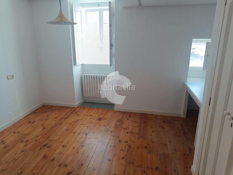 Foto 89e1009b-4654-4330-98c7-f070a0dfbfb4. Alquiler piso precioso piso en santo domingo, corrido de adelanteatras 4 dormitorios con armarios y baños, salóncomedor en varios ambiente, coci en Ourense