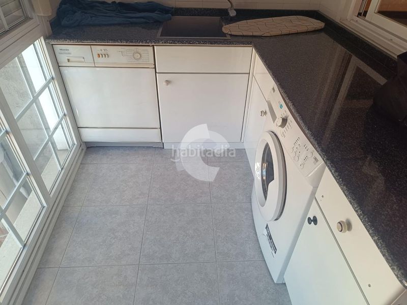 Foto a7e0905b-ced4-4e5c-b7a6-dc889cac3850. Alquiler piso precioso piso en santo domingo, corrido de adelanteatras 4 dormitorios con armarios y baños, salóncomedor en varios ambiente, coci en Ourense