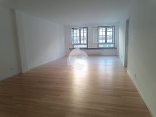 Location Appartement à Centro. Se alquila piso de 3 dormitorios, recién reformado y listo para