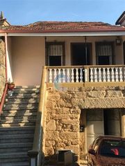 House  De celanova. Casa distribuida en planta sotano para bodega , almacen planta a