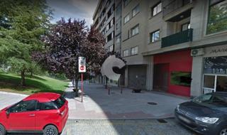 Location Local commercial  Eduardo barreiros. Local de 130 metros cuadrados con luces traseras en el centro. e