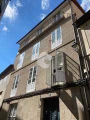 Appartement  Hernán cortés. Ultima planta de edificio en el casco historico, muchas posibili