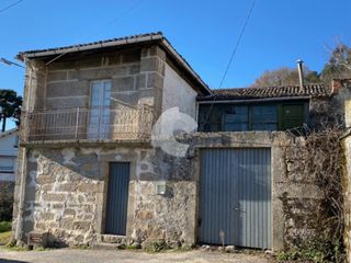 Casa in Entrimo. Vivienda unifamiliar sita en el ayuntamiento de entrimo, camiño