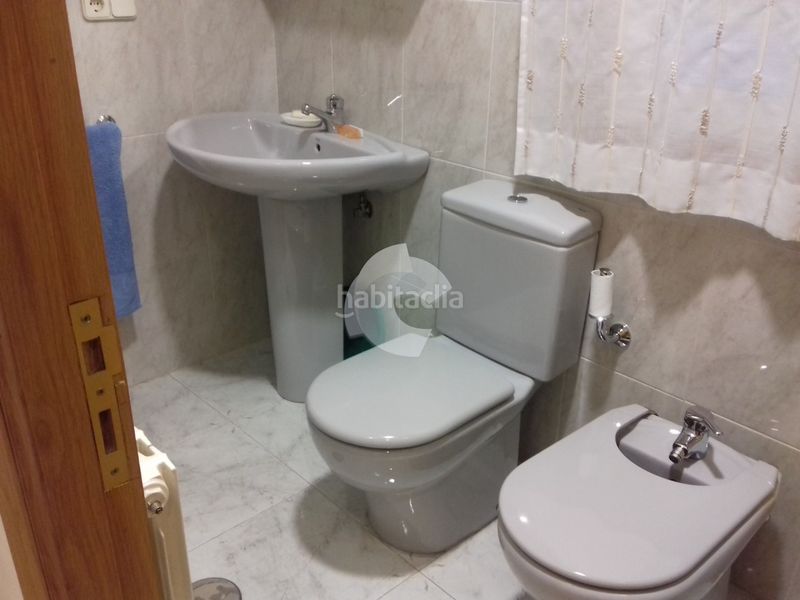 Foto 3a76cfe9-2ca6-4e2b-9382-8c00ead1bcde. Apartament amb calefacció aparcament a Centro Ourense