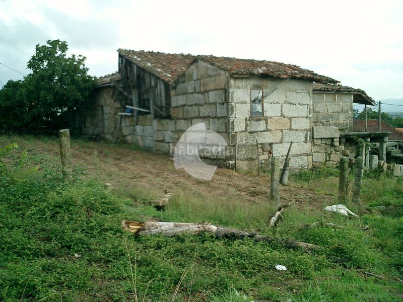 Foto 4de4b6e2-70ba-4ab3-b32b-5e544d74f63a. Casa aparellada a Taboadela