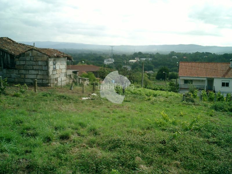 Foto c7e23a7c-0bb9-4c2a-8e68-212974acb2fb. Casa aparellada a Taboadela
