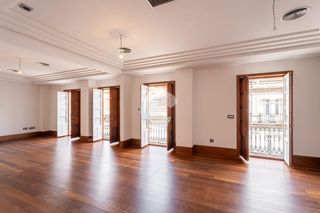 Etagenwohnung  Paseo. Piso exclusivo y único