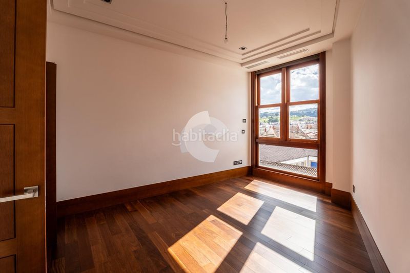 Foto 7fb05f4c-7fb6-4916-8dab-1f10c7600553. Pis a Casco Viejo Ourense