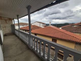 Casa adossada  Da constitucion. Casa en el pueblo de san cibrao. distribuida en planta baja para