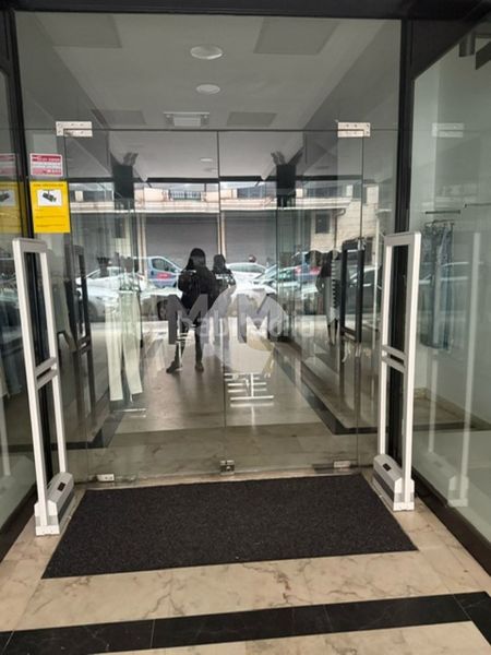 Foto c1acd6a0-2ae0-49ca-adc9-bd9a07a0c8bf. Local comercial a Posío Ourense