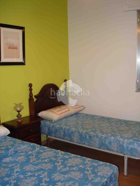 Foto c6d9e830-1cbe-47e1-bcf2-8ed75e250360. Casa aparellada a Mariñamansa Ourense