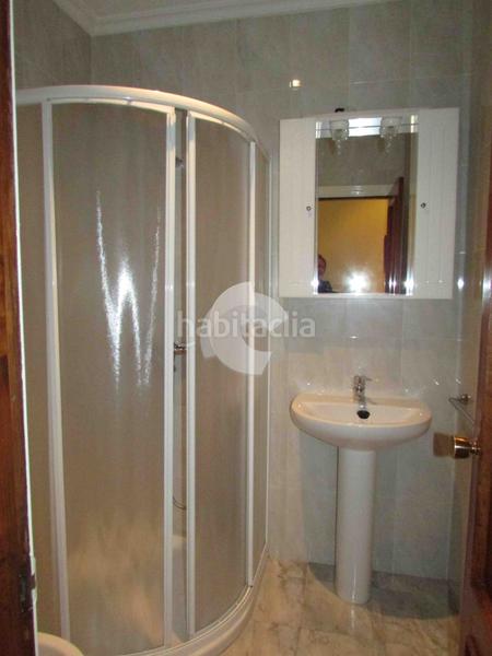 Foto d608e9dc-d6e9-4411-8ae5-d39f2fd8cb04. Casa aparellada a Mariñamansa Ourense