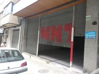 Local Comercial  Rúa amor ruibal. Local acondicionado con gran fachada. con zona diáfana, oficina,