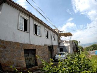 Casa adossada  Castadon. Casa rústica muy próxima a la ciudad en la zona de castadón a ta