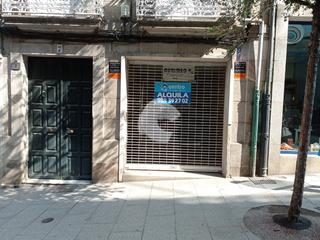 Location Local commercial  Alejandro outeiriño. Local totalmente acondicionado. 198 metros en planta y sótano de