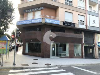Location Local commercial  Vicente risco. Local comercial de 188m2 repartidos entre bajo, entreplanta y só