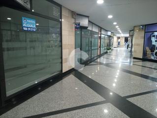 Affitto Locale commerciale  Santo domingo. Local de 25 metros acondicionado, con escaparate con cristales d