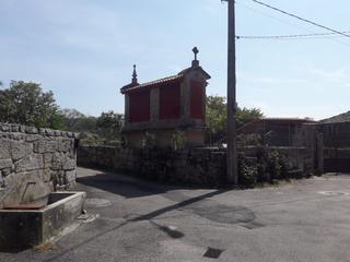 Casa aparellada  Lugar ordelles. Casa de piedra en ordelles. 3 dormitorios, 1 baño, 2 salones, co