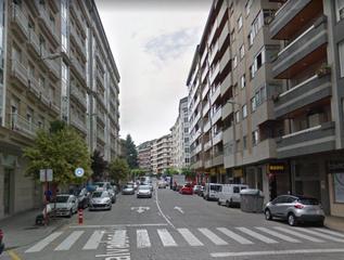 Autoparkplatz  Rúa do couto berredo. Garaje para 3 coches en la calle dalí.pregúntanos sin compromiso
