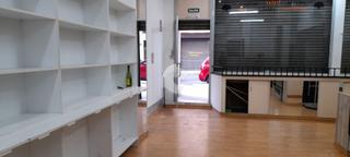 Location Local commercial  Rey soto. Local comercial de 50m2 en el puente. ven a verlo sin compromiso