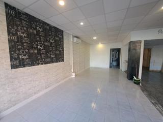Rent Business premise in Carrer carrer del cardenal domènec 52. Alquiler de local comercial de 100m2terrassa en mollerussa