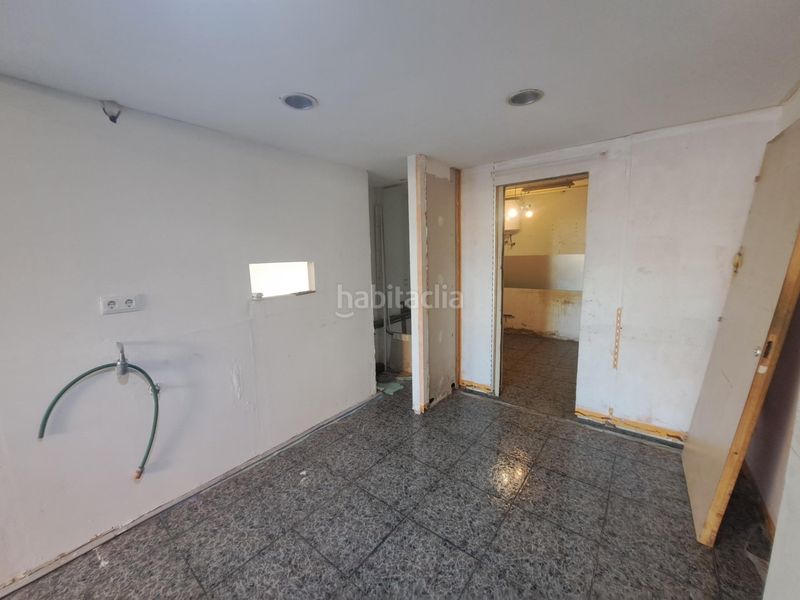 Foto 40de5eaa-3ef8-4039-98f2-9ef6d8418725. Local comercial en calle domenech cardenal 52 venta de local comercial de 100m2terrassa en Mollerussa