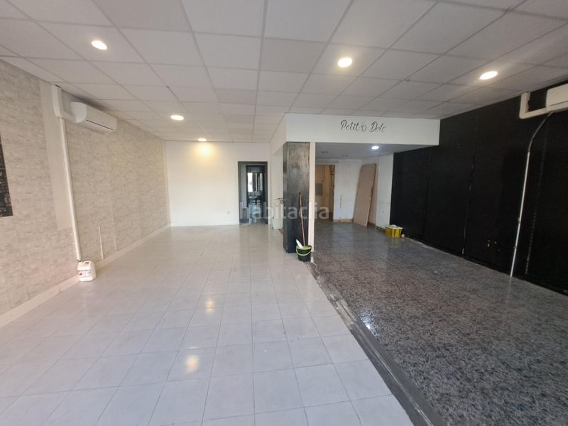 Foto c0489bd9-c270-4e29-b620-2f48ae02a3e0. Local comercial en calle domenech cardenal 52 venta de local comercial de 100m2terrassa en Mollerussa