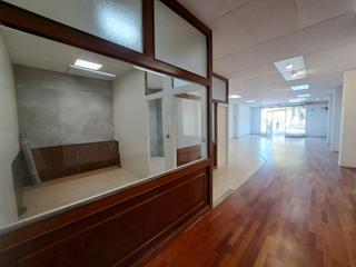 Location Local commercial  Avenida canal 5. Alquiler de estupendo local en mollerussa
