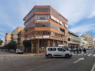 Lloguer Oficina a Avenida avinguda generalitat 2. Alquiler de local profesional en ubicaci�n privilegiada  molleru
