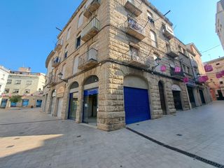 Lloguer Local Comercial a Major 17. Alquila local en pleno corazon de mollerussa