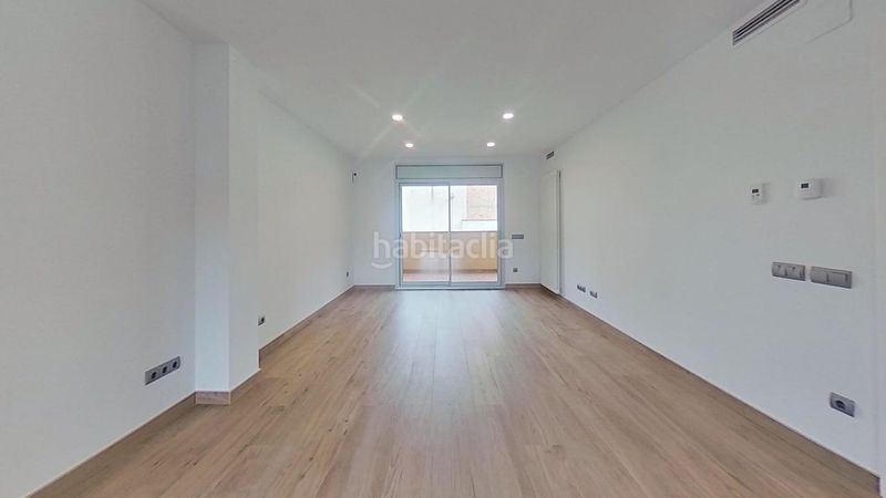 Foto a5e267c9-0d84-4f03-80e8-e1dd52173538. Pis amb calefacció aparcament a Mollerussa