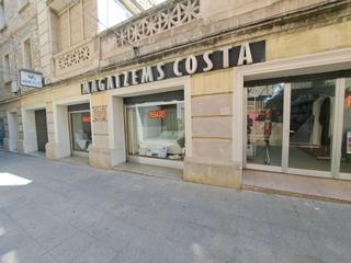 Local Comercial a Carrer a.m.claret 1. Tarrega local en venta en primera linea comercial