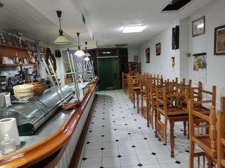 Locale commerciale  Avinguda de l'alcora. Bar restaurante con mucha clientela