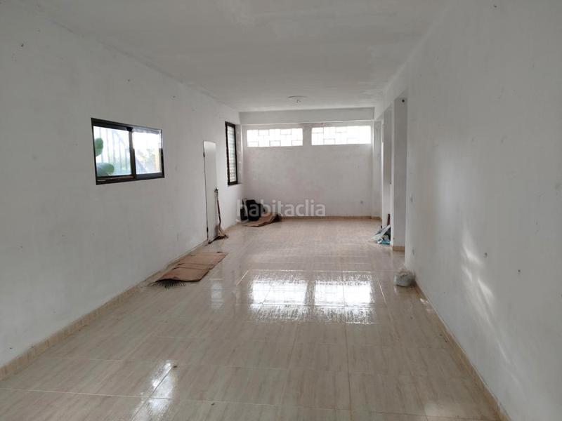 Foto c77d52d1-ee4e-462c-afa5-b10d29c2d4a0. Chalet con piscina in El Grao Castellón de la Plana